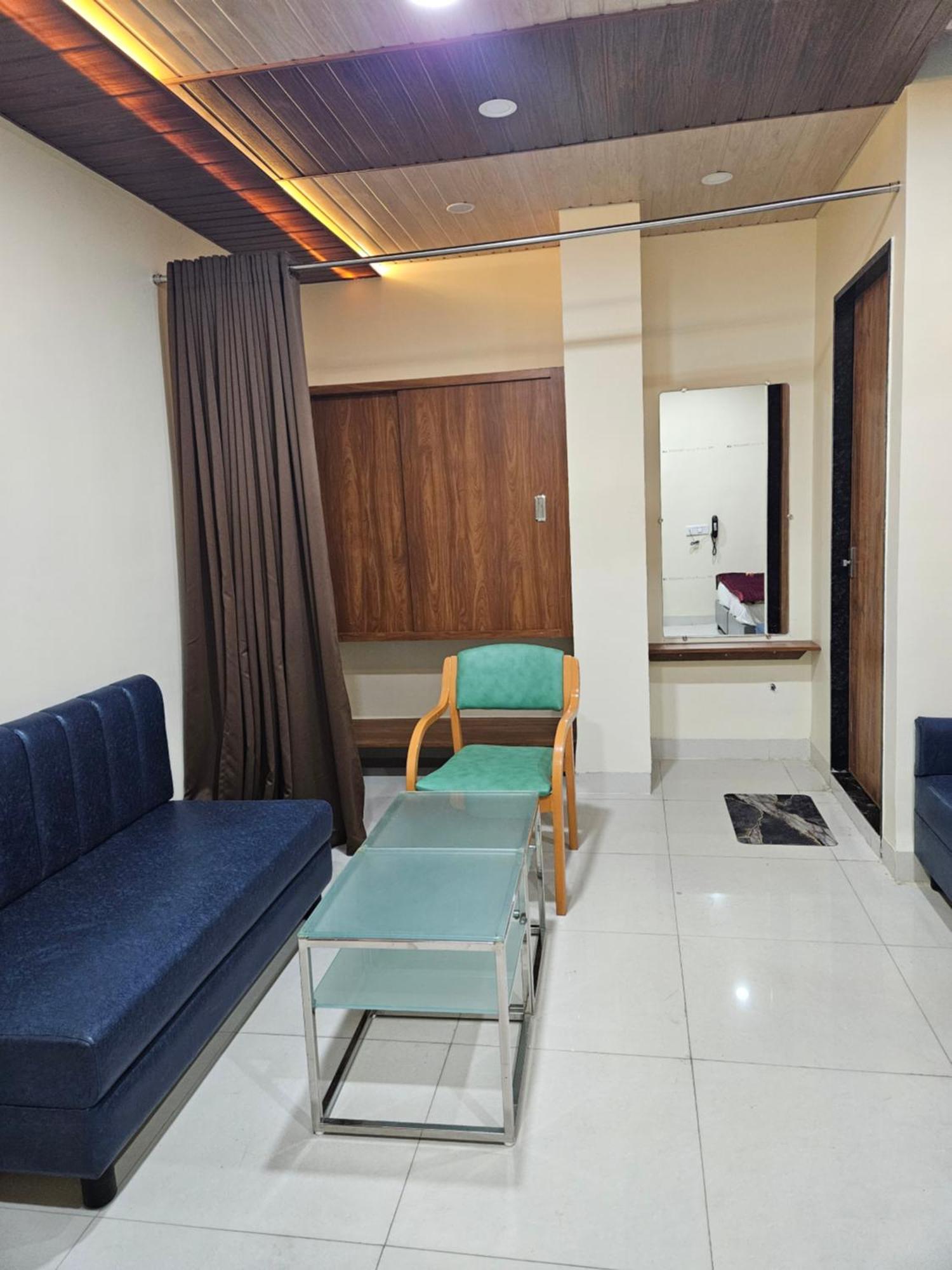 Shri Shiv Ganga Bhakt Niwas Hotel Ujjain Exterior photo